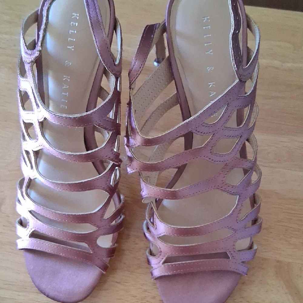 Kelly & Katie Women's Mauve Strappy Heels